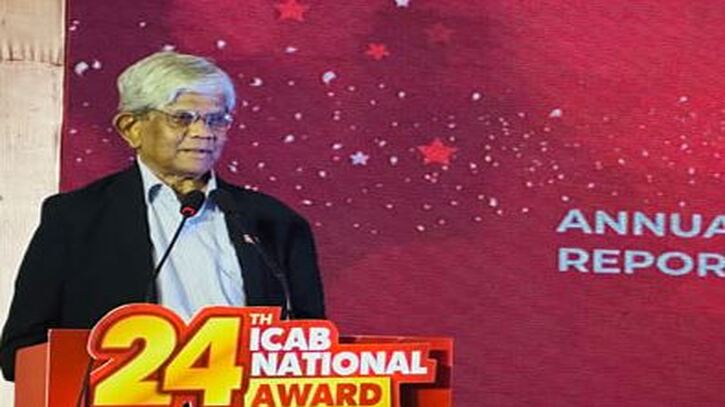 ব্যাংকিং খাতে স্বচ্ছতা ও জবাবদিহিতা নিশ্চিতে তাগিদ অর্থ উপদেষ্টার