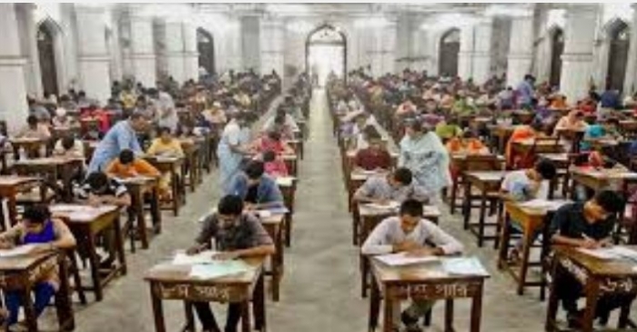 বিসিএস পরীক্ষার্থীদের সময় নিয়ে বের হতে বললো পুলিশ