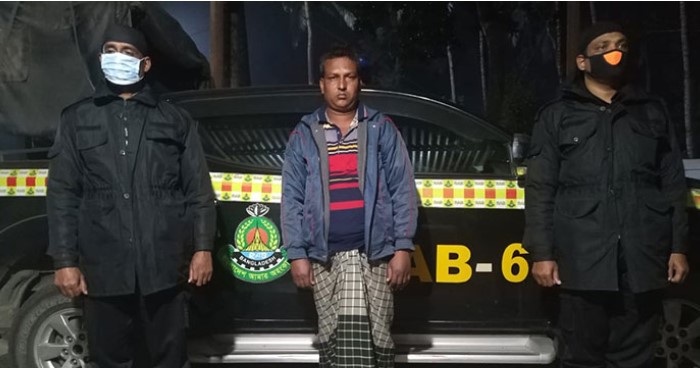 দেবহাটায় একই পরিবারের ৫ জনকে হত্যাচেষ্টার ঘটনায় আটক ১