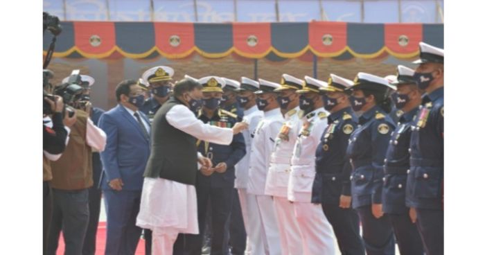 প্রতিষ্ঠাবার্ষিকীতে পদক পেলেন কোস্ট গার্ডের ৪০ সদস্য