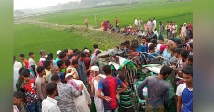 ময়মনসিংহে সড়কে প্রাণ গেল ৪ জনের