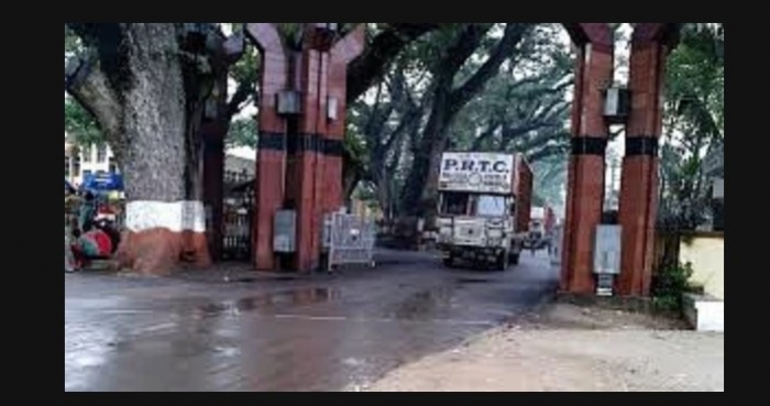 সীমান্তের ওপারে পণ্যবাহী ছয় হাজার ট্রাক আটকা