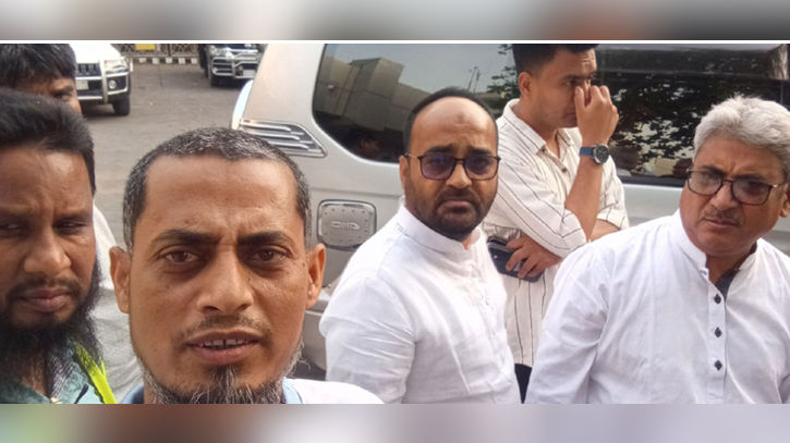 রাজশাহীতে সংসদ সদস্যের সঙ্গে হত্যা মামলার আসামির সেলফি