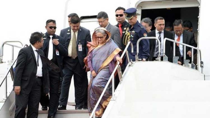 প্রধানমন্ত্রী দেশে ফিরেছেন