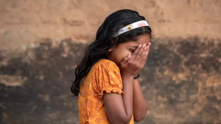 আপন মানুষের কাছেও অনিরাপদ শিশুরা