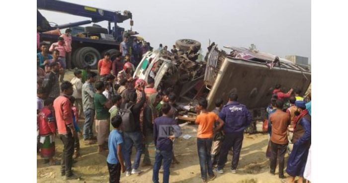 কোম্পানীগঞ্জ ট্রাকচাপায় প্রাণ গেল ২ মাদ্রাসাছাত্রের