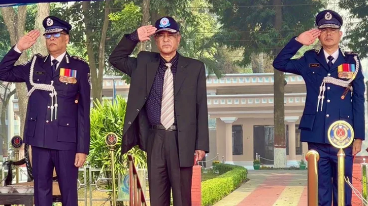 পুলিশ কোনো রাজনৈতিক দলের রক্ষক নয়: স্বরাষ্ট্র উপদেষ্টা