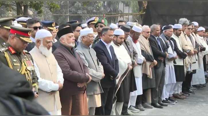 খালেদা জিয়ার জানাজায় অংশ নিলেন তারেক রহমান
