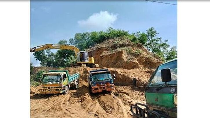 টেকনাফে পাহাড় কাটা বন্ধ