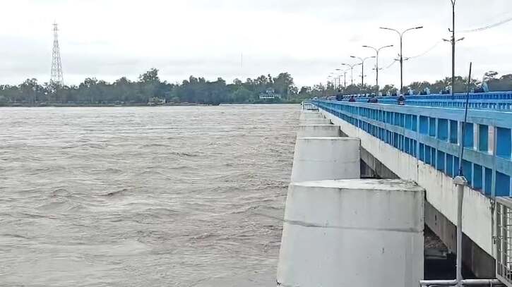 ভাঙ্গন আতঙ্কে তিস্তা নদী তীরবর্তী মানুষ