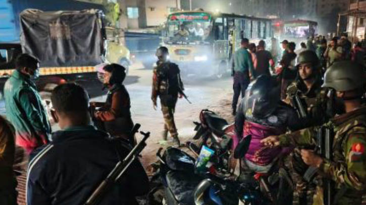 বাড়ছে তল্লাশিচৌকি ও টহল, ‘জোরদার অপারেশনের’ সিদ্ধান্ত ঢাকায়