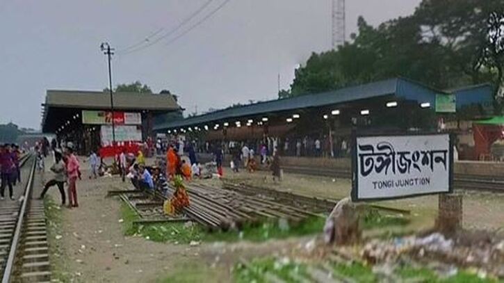 টঙ্গীতে ট্রেনে কাটা পড়ে দুজন নিহত