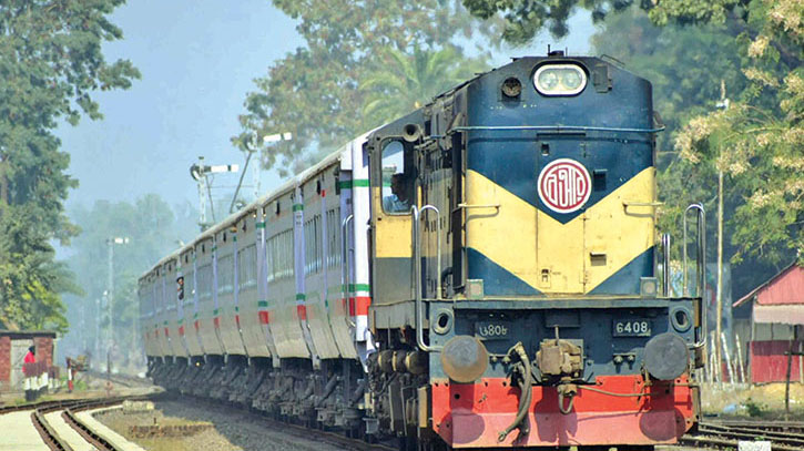 রেলমন্ত্রীর উদ্যোগে ট্রেনের ধর্মঘট প্রত্যাহার 