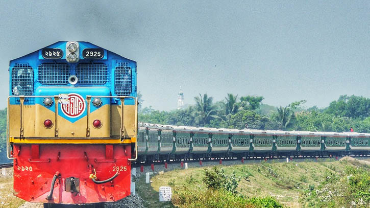 ঈদযাত্রায় ট্রেনের আগাম টিকিট বিক্রি শুরু ১ জুলাই