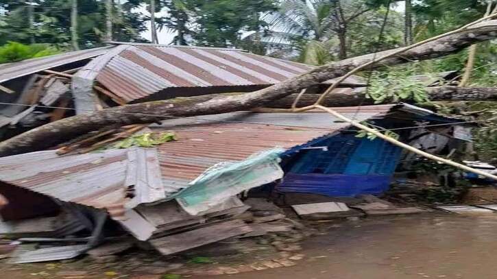 ভোলায় ঝড়ে দুইজন নিহত, শতাধিক বাড়িঘর বিধ্বস্ত