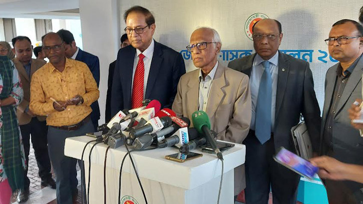ডিসিদের সুন্দর নিদর্শন রেখে যাওয়ার পরামর্শ উপদেষ্টার