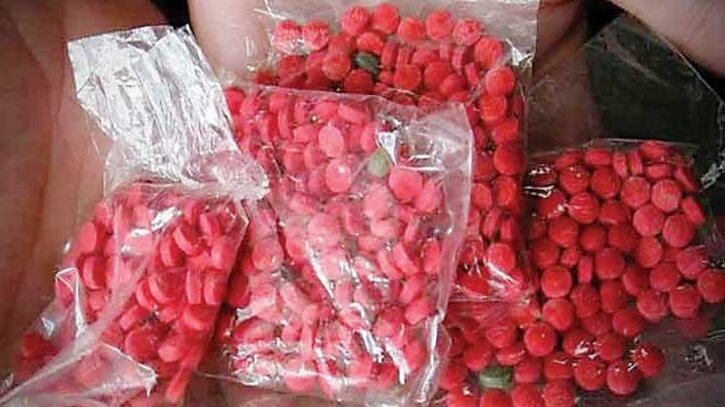 কক্সবাজারে ১ লাখ ১৮ হাজার ইয়াবাসহ আটক ২