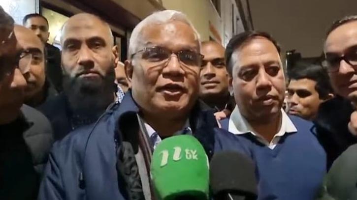 চিকিৎসকরা অনুমতি দিলে খালেদা জিয়া দেশে ফিরবেন