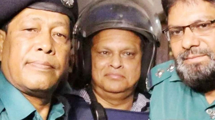 ‘অবৈধ’ সম্পদ: জিয়াউল আহসান ও স্ত্রীর বিরুদ্ধে দুদকের মামলা