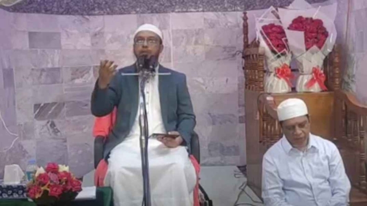 শরিয়াহ পালনে ব্যাংকগুলোর জবাবদিহিতা নিশ্চিত করুন:শায়খ আহমাদুল্লাহ