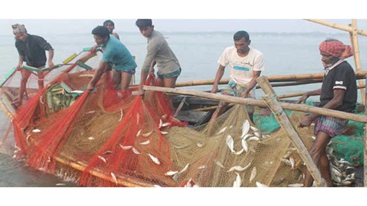 ২০ মে থেকে ২৩ জুলাই পর্যন্ত সাগরে মাছ ধরা নিষিদ্ধ