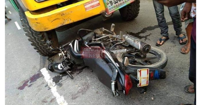 দেবীগঞ্জে পিকআপ ভ্যানের চাপায় মোটরসাইকেলের আরোহী নিহত