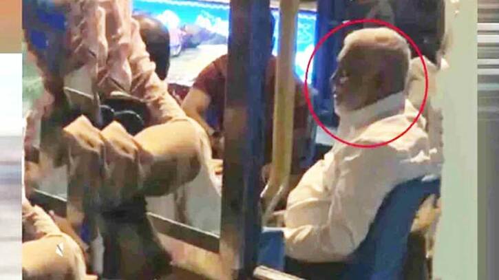 সাবেক স্বরাষ্ট্রমন্ত্রী ‘কলকাতার পার্কে’