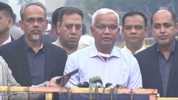 খালেদা জিয়া এক মাসের মধ্যে ‘বেশ স্থিতিশীল’: ডা. জাহিদ