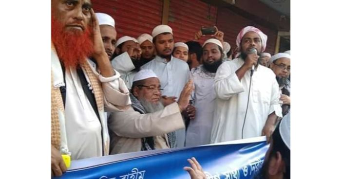 মামলার খবর শুনে মুচকি হেসে যা বললেন বাবুনগরী