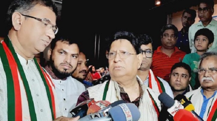 নিজেদের এ দেশের সম্রাট মনে করে বিদেশিরা: পররাষ্ট্রমন্ত্রী