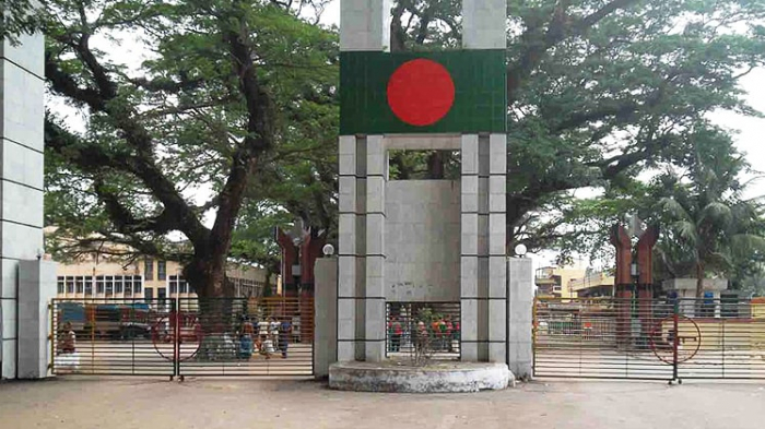 বাংলাদেশ-ভারত সীমান্তে আটকা পড়েছে কয়েক হাজার ভারতীয় নাগরিক