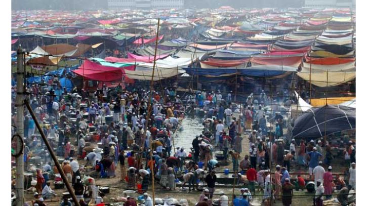 শুরুর আগেই পূর্ণ ইজতেমা ময়দান