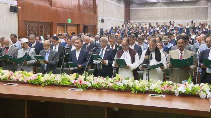মন্ত্রী-প্রতিমন্ত্রীরা বেতন কত পাবেন, সুবিধা কী কী?