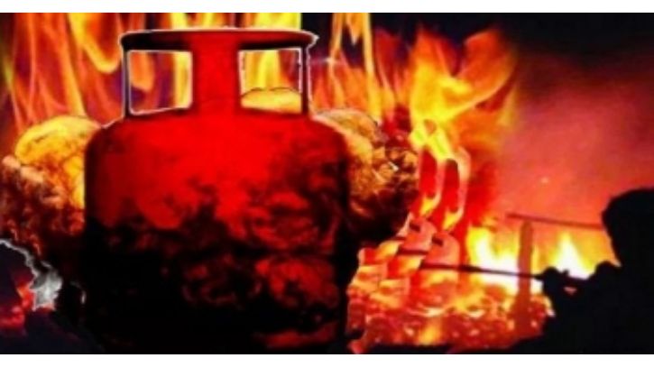রাজধানীর বাড্ডায় গ্যাস সিলিন্ডার বিস্ফোরণে শিশুসহ দগ্ধ ৪