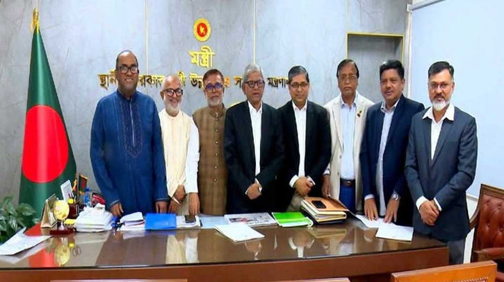 দায়িত্ব নিলেন ছয় সিটির প্রশাসক