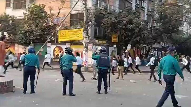 সংঘর্ষে সিটি ও আইডিয়াল কলেজ শিক্ষার্থীরা
