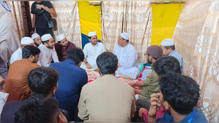 চরমোনাই পীরের দরবারে এনসিপি