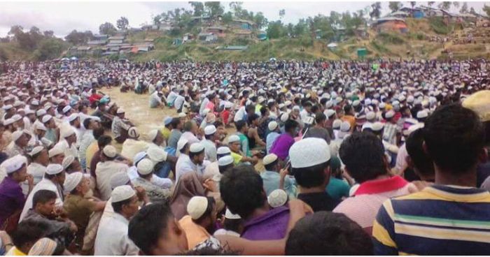 কক্সবাজার-টেকনাফে রোহিঙ্গাদের বিক্ষোভ