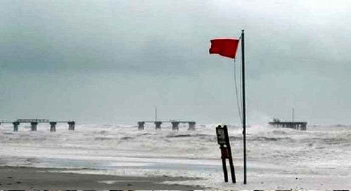 চট্টগ্রাম, কক্সবাজার ও মোংলা বন্দরগুলোতে ৩ নম্বর সতর্ক সংকেত