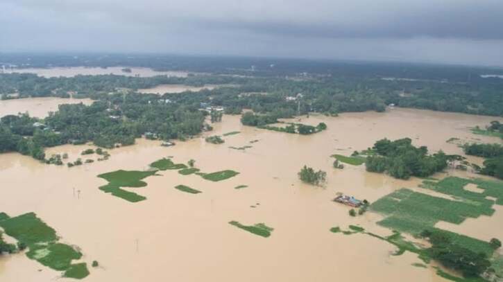 চট্টগ্রামে বন্যায় ১৩৫ কোটি টাকার  ক্ষতি