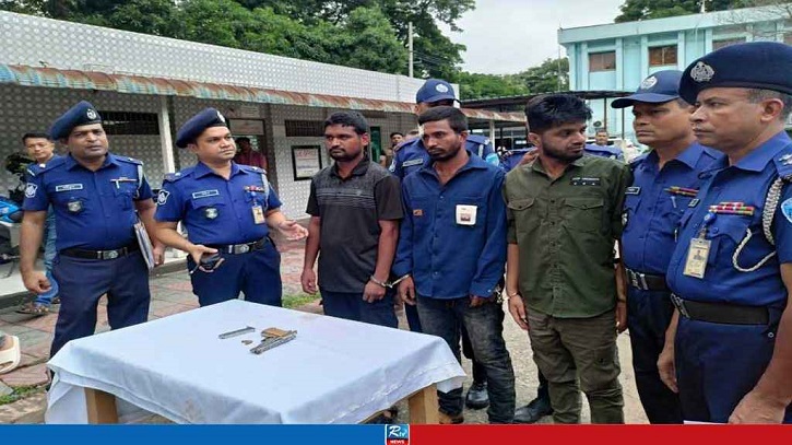 পুলিশের তল্লাশিতে ধরা জামিনপ্রাপ্ত ডাকাতচক্র