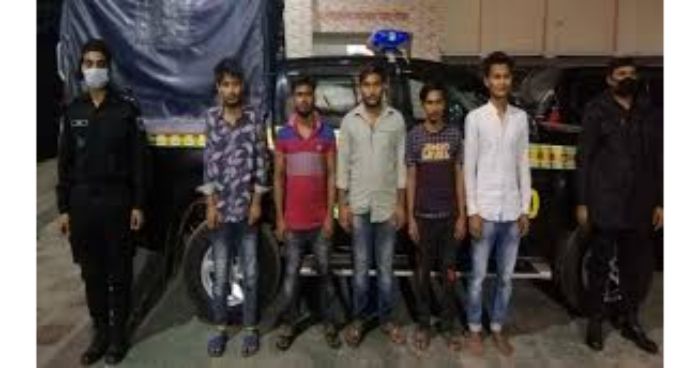 কেরানীগঞ্জে অস্ত্রসহ ডাকাত দলের ৫ সদস্য আটক
