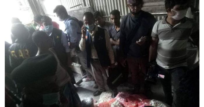পুরান ঢাকায় র‌্যাবের ভেজালবিরোধী অভিযান