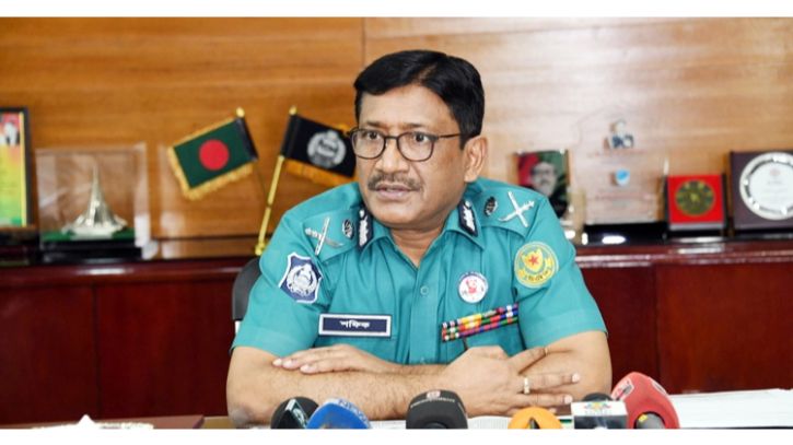 সব ক্ষেত্রে এগিয়ে যাচ্ছে নারীরা: ডিএমপি কমিশনার