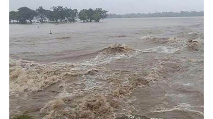 যমুনার পানি বিপদসীমার ৫ সেন্টিমিটার ওপর দিয়ে প্রবাহিত