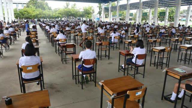 পড়ালেখা থেকে ঝরে পড়তে পারে প্রায় ১ কোটি শিশু