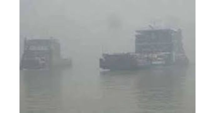 ৫ ঘণ্টা পর পাটুরিয়া-দৌলতদিয়া নৌরুটে ফেরি চলাচল শুরু