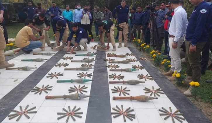 সাতছড়িতে মিলল বিপুল অস্ত্র