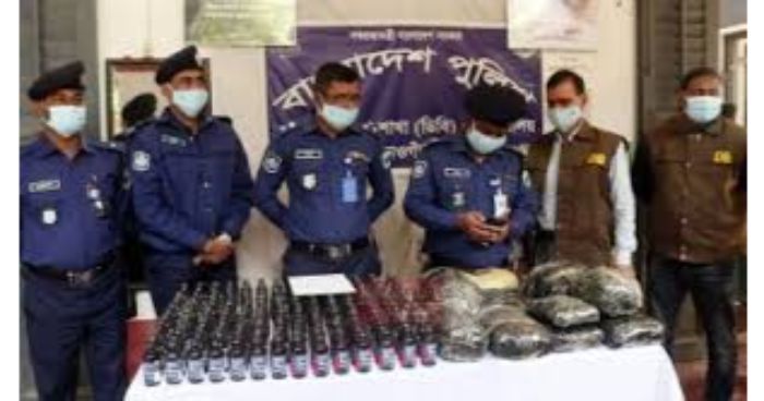 নওগাঁয় ১০ কেজি গাঁজাসহ আটক ২