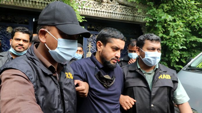 ‘গোল্ডেন মনিরের’ বিরুদ্ধে র‌্যাবের তিন মামলা
